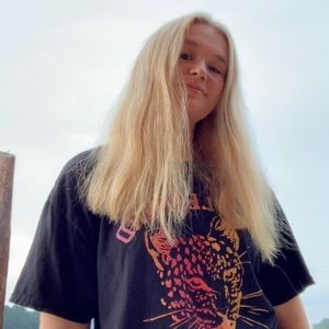 Meet your Posher, Laura